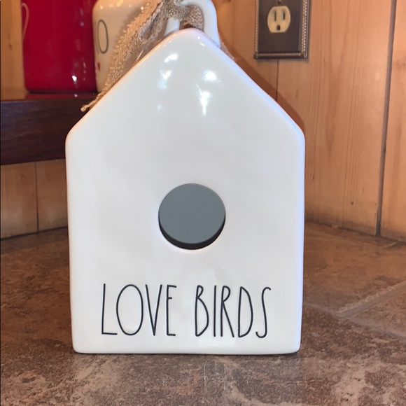 Rae Dunn “Love Birds” Birdhouse - Picture 1 of 3